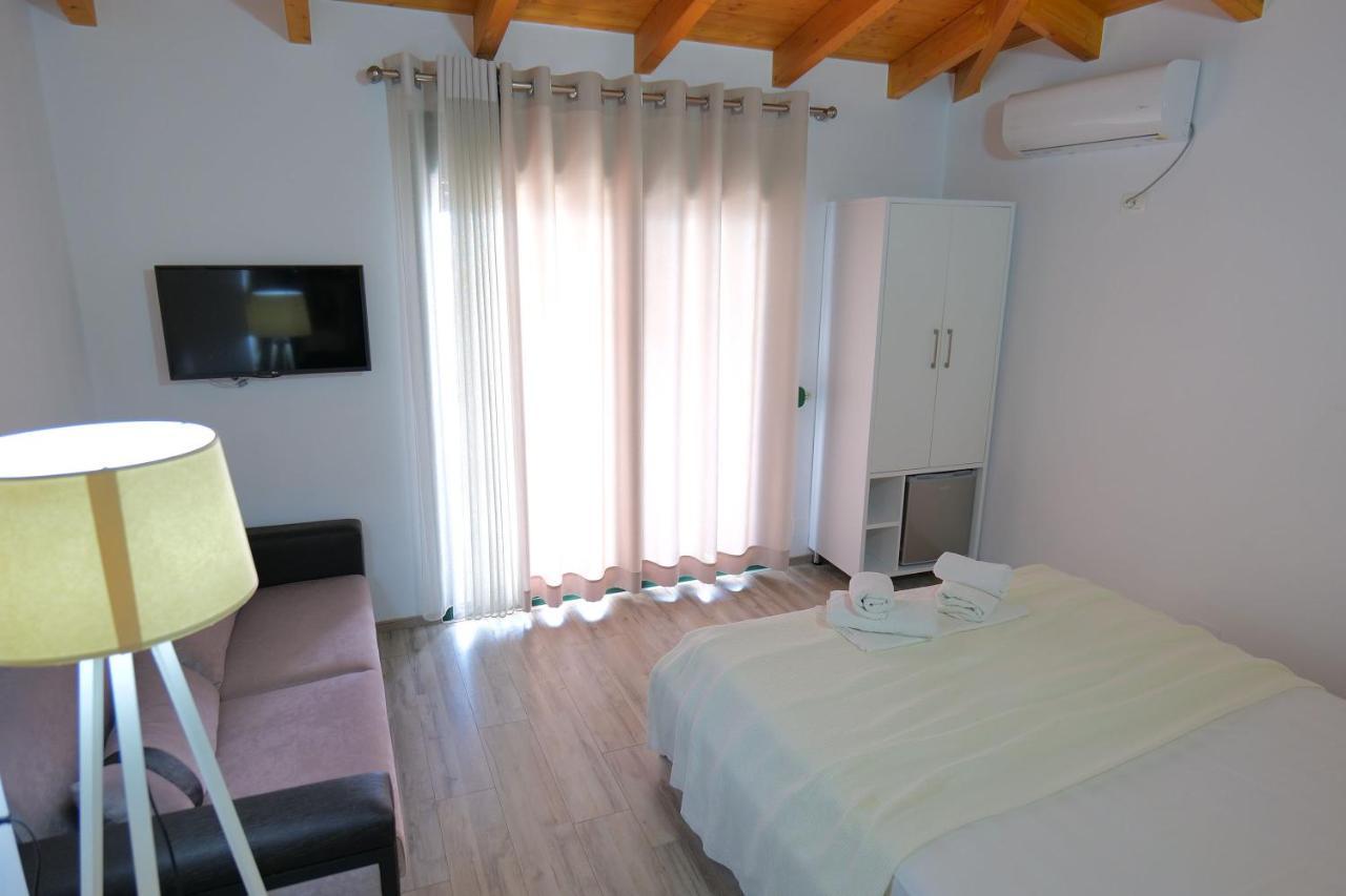 Alex & Sofi Hotel Himare Exterior photo