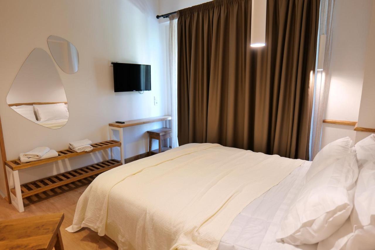 Alex & Sofi Hotel Himare Exterior photo
