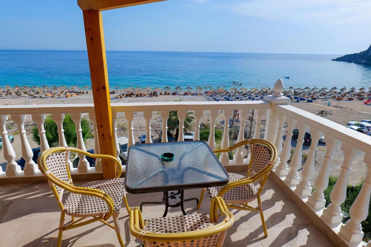 Alex & Sofi Hotel Himare Exterior photo