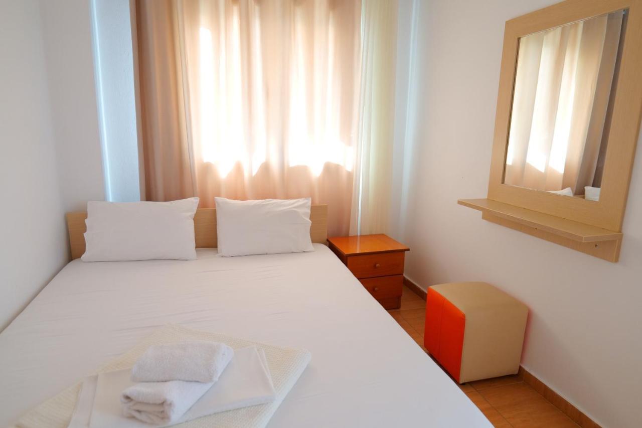Alex & Sofi Hotel Himare Exterior photo