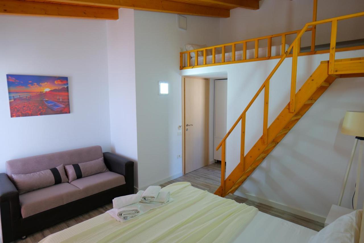 Alex & Sofi Hotel Himare Exterior photo